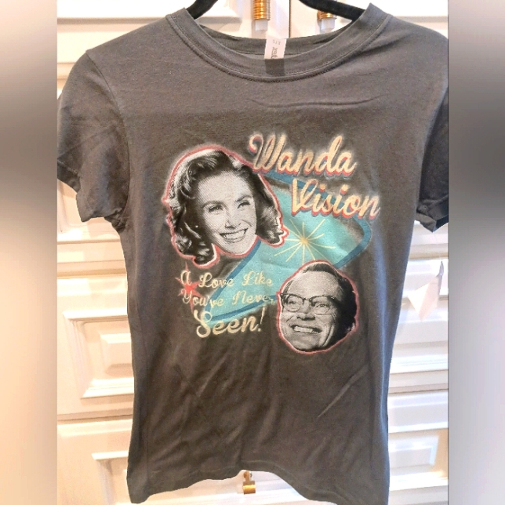 NEW! RARE Marvel Wonder Vision fitted t-shirt, Small